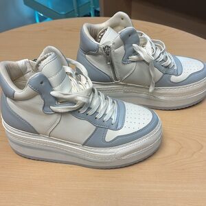 Steve Madden Brodiee Platform Sneaker